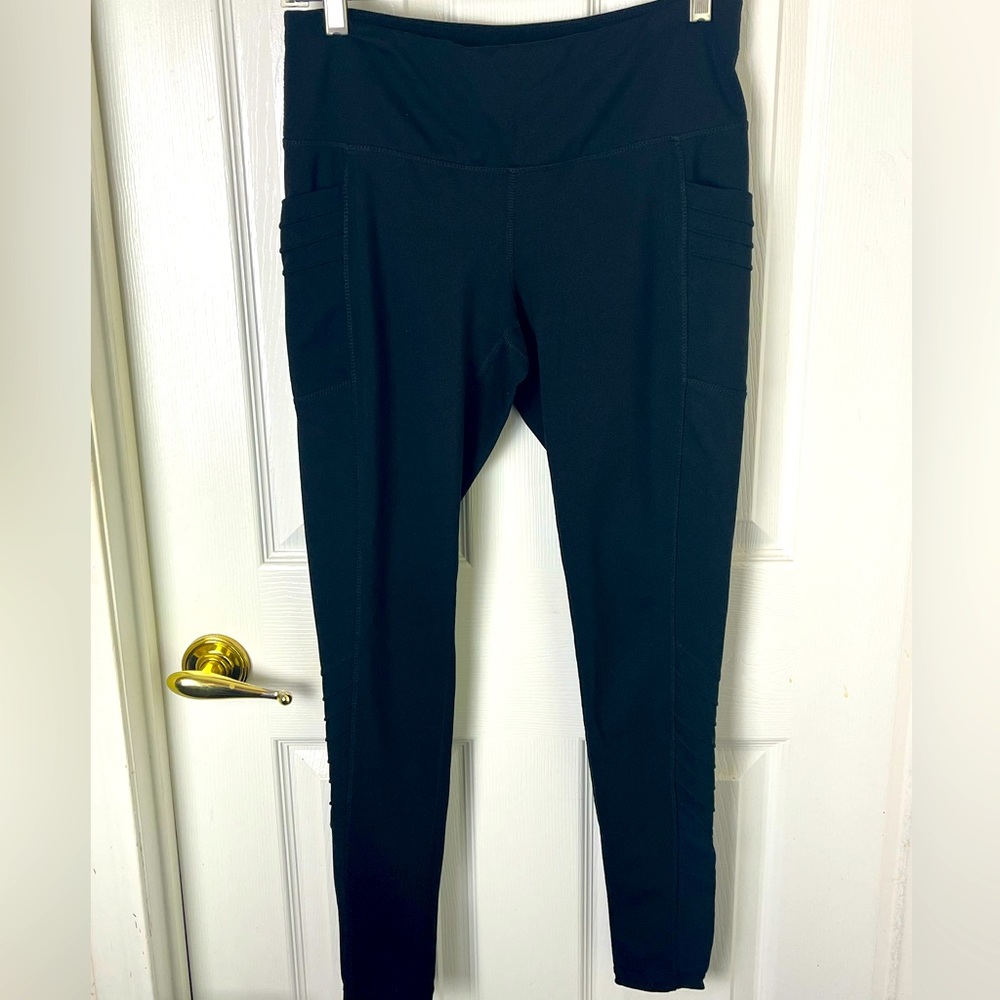 Tangerine Moto leggings in black, size S